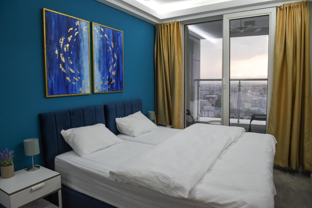 Sky Deluxe Lägenhet Skopje Exteriör bild