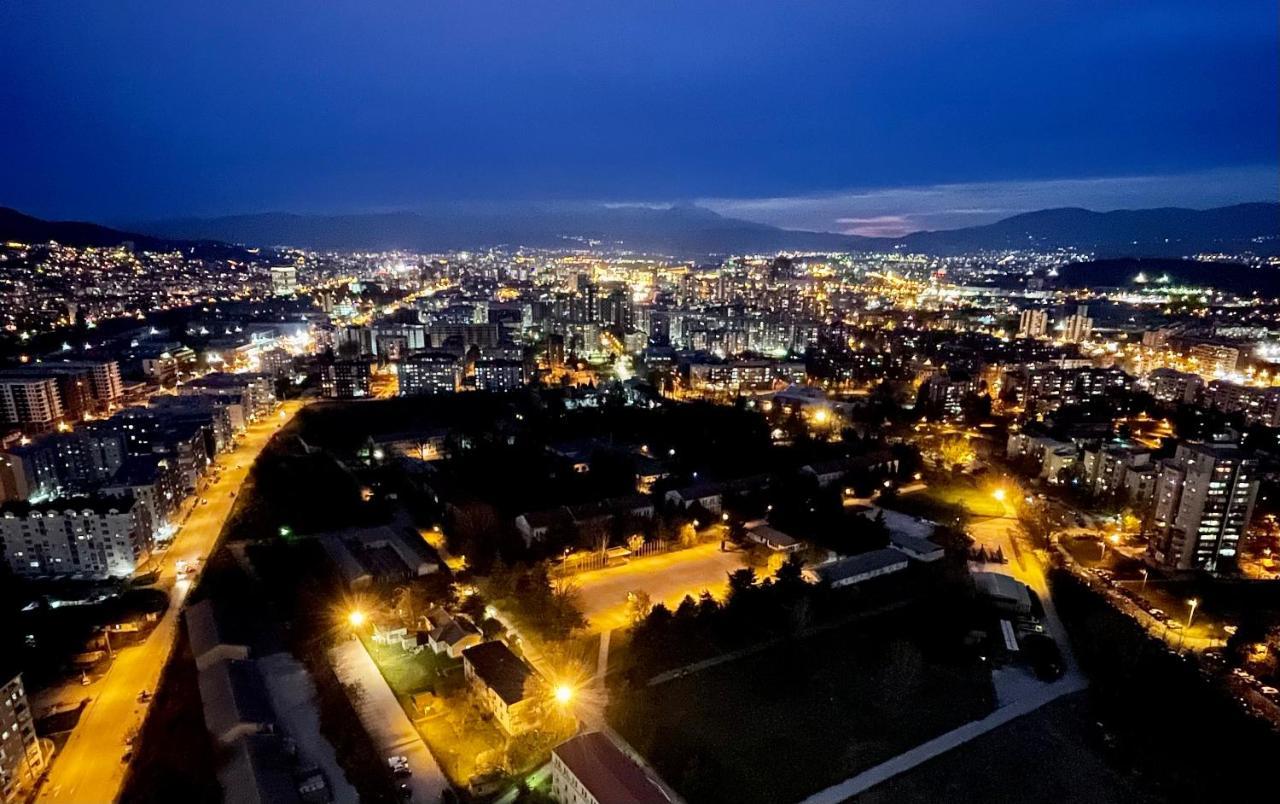 Sky Deluxe Lägenhet Skopje Exteriör bild