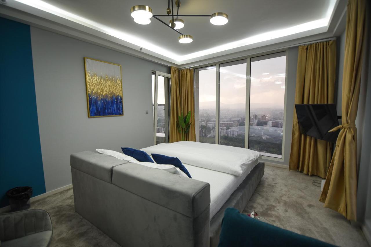 Sky Deluxe Lägenhet Skopje Exteriör bild