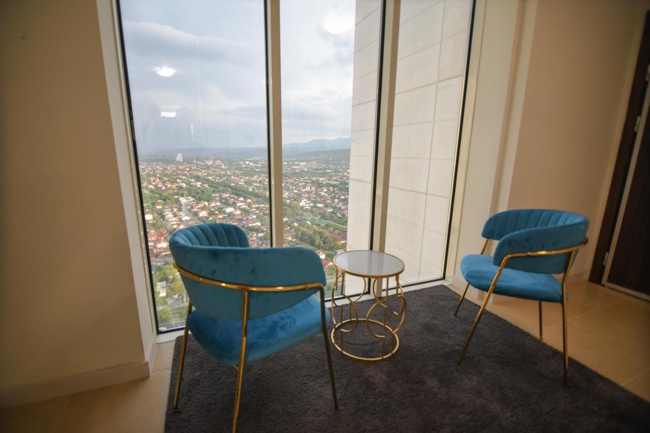 Sky Deluxe Lägenhet Skopje Exteriör bild